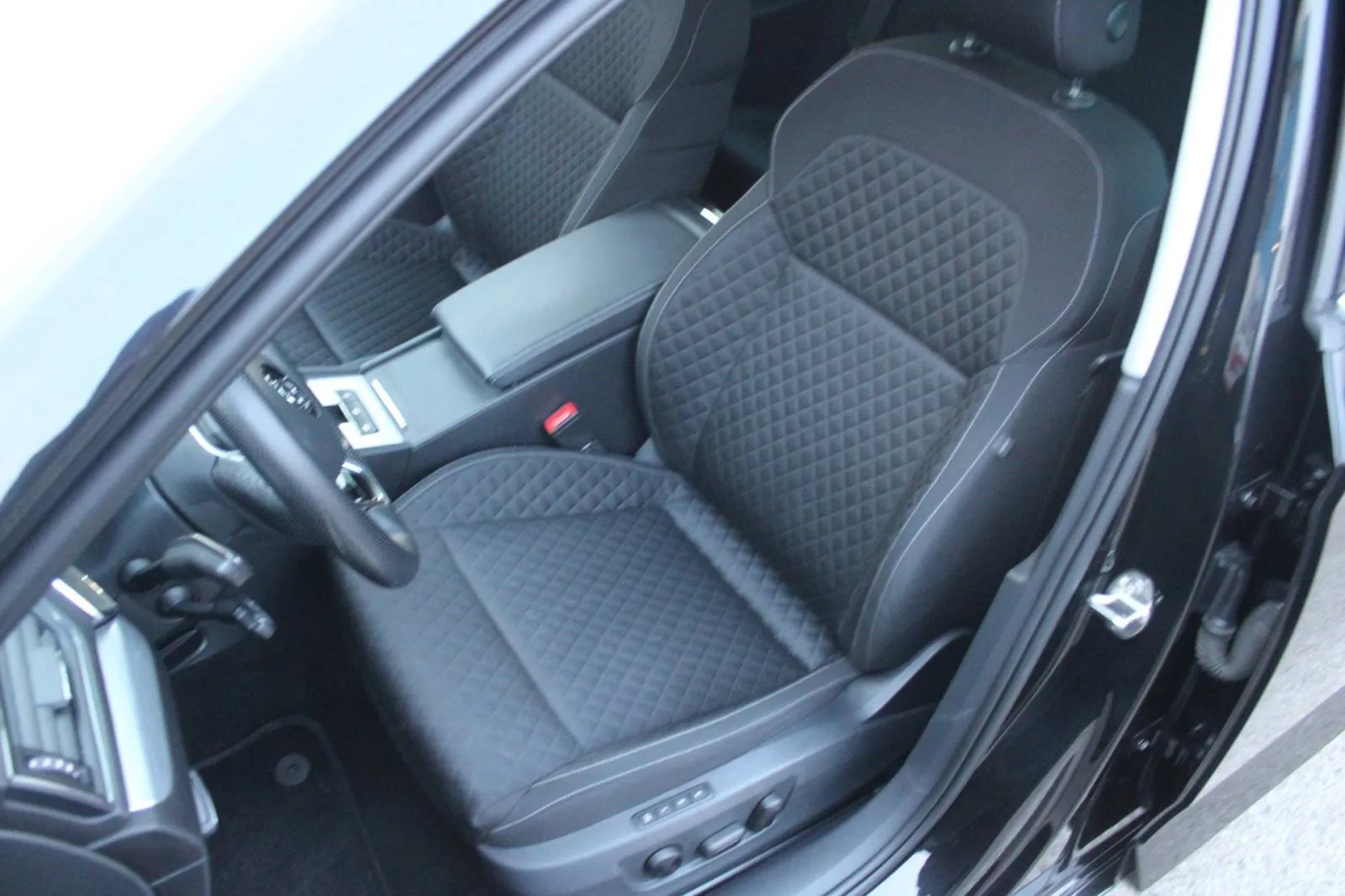 škoda superb 2.0 tdi dsg *led, navigacija, kamera* - slika 11