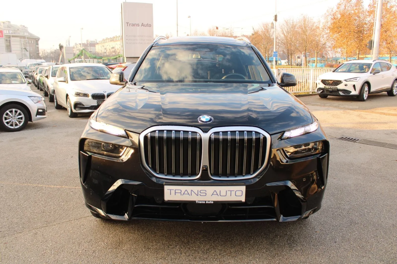 bmw x7 40d xdrive m-paket 7 sjedala *zračni ovjes, panorama, head-up* - slika 2