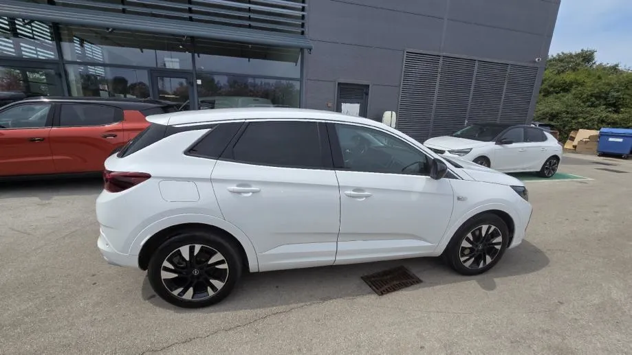 opel grandland f 1,2 xht * vozilo u tvorničkom jamstvu* - slika 3
