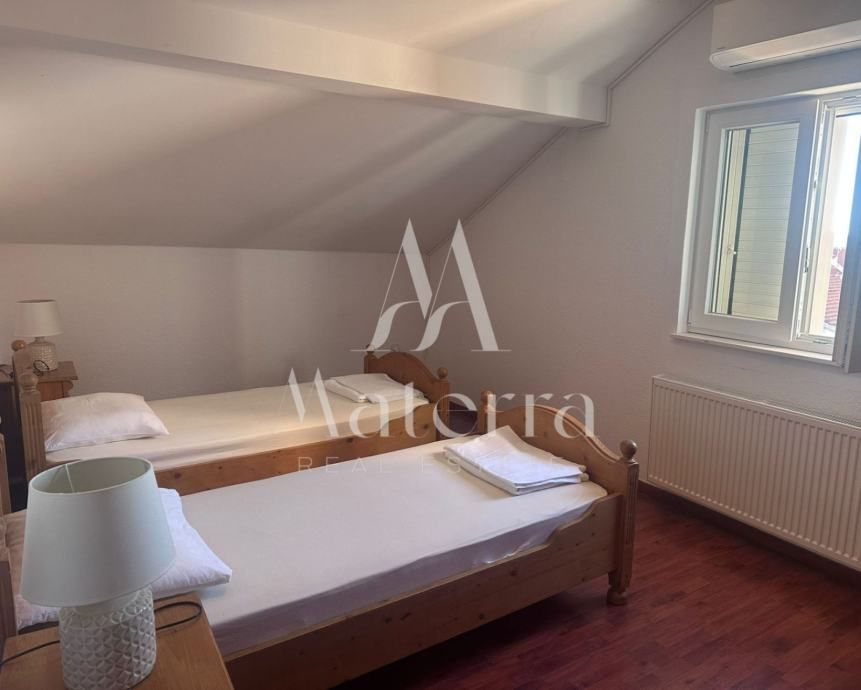 prekrasna vila sa 6 apartmana nadomak mora (prodaja) - slika 14