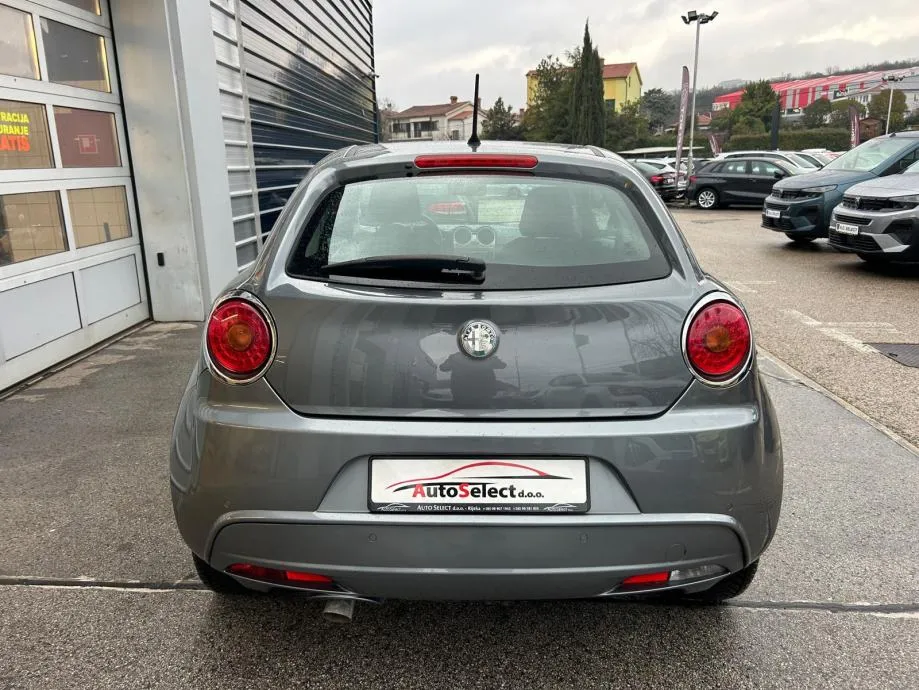 alfa romeo mito 1,6 jtdm - 100.000km - servis - garancija - reg 1 god! - slika 7