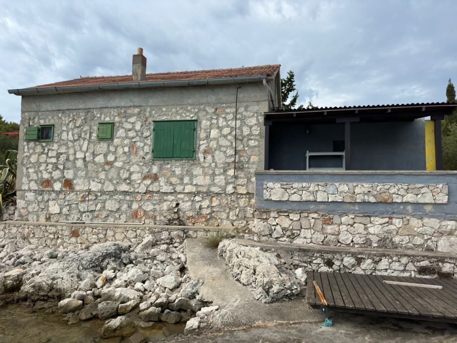 !!prvi red do mora ,otok žut,kuća 70m2!! (prodaja) - slika 12