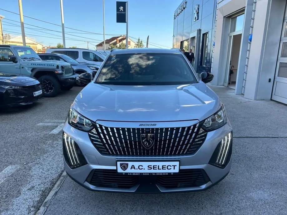 peugeot 2008 allure - 2025 - 12.000km - zimske gume + reg 1 god !!! - slika 3
