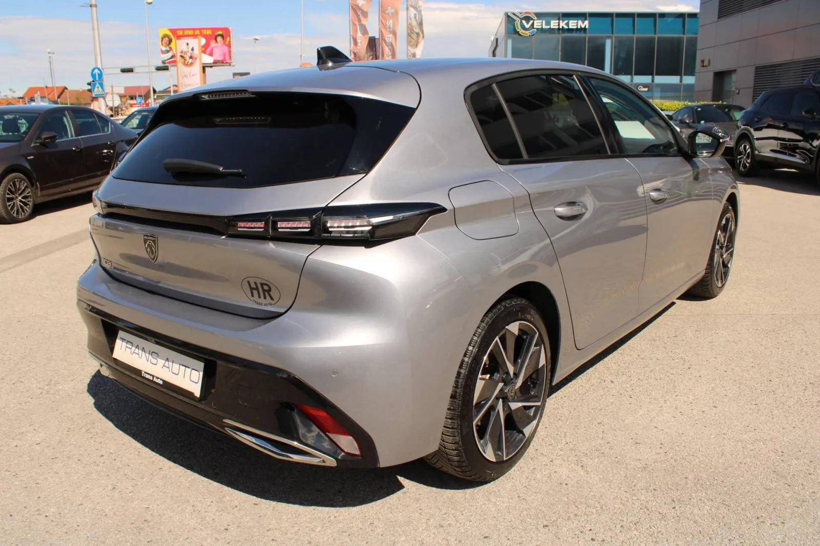 peugeot 308 1.2 puretech allure *led, navigacija, kamera* - slika 5