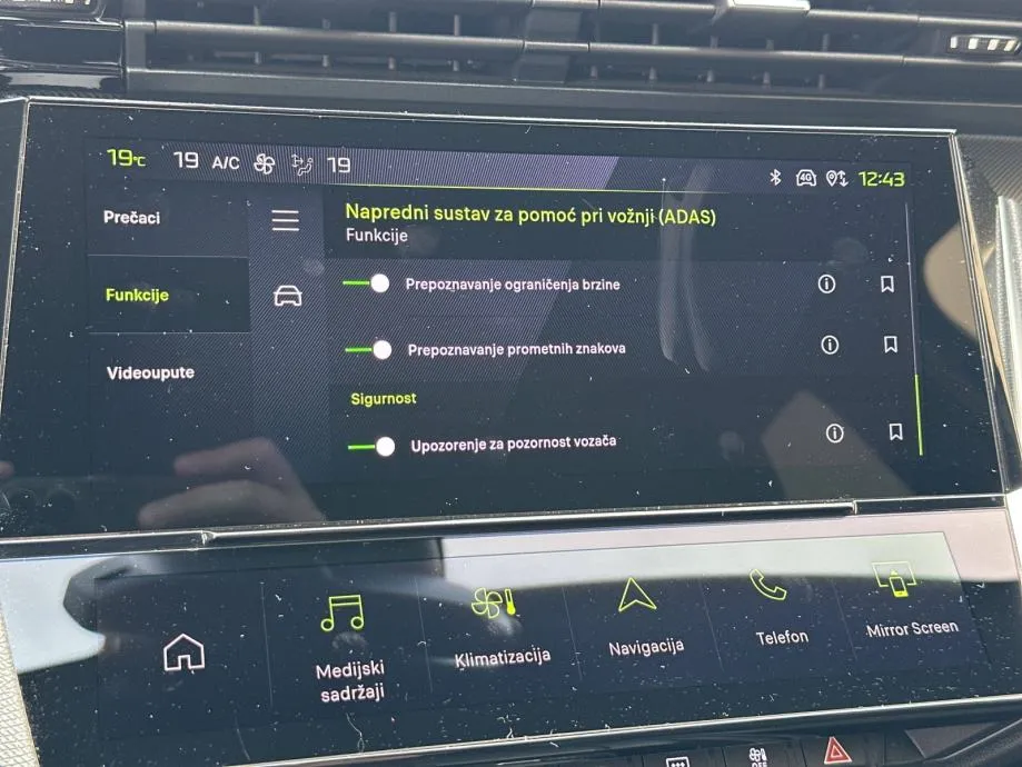 peugeot 308 1,2 130 ks * gt line * jamstvo 24 mj. * rezerviran - slika 18