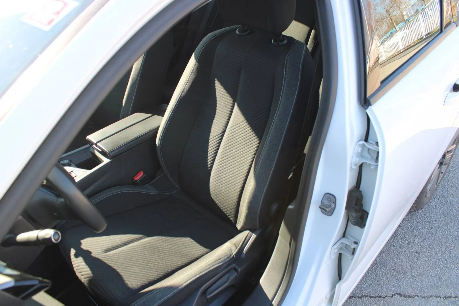 peugeot 308 sw 1.2 active business - slika 9