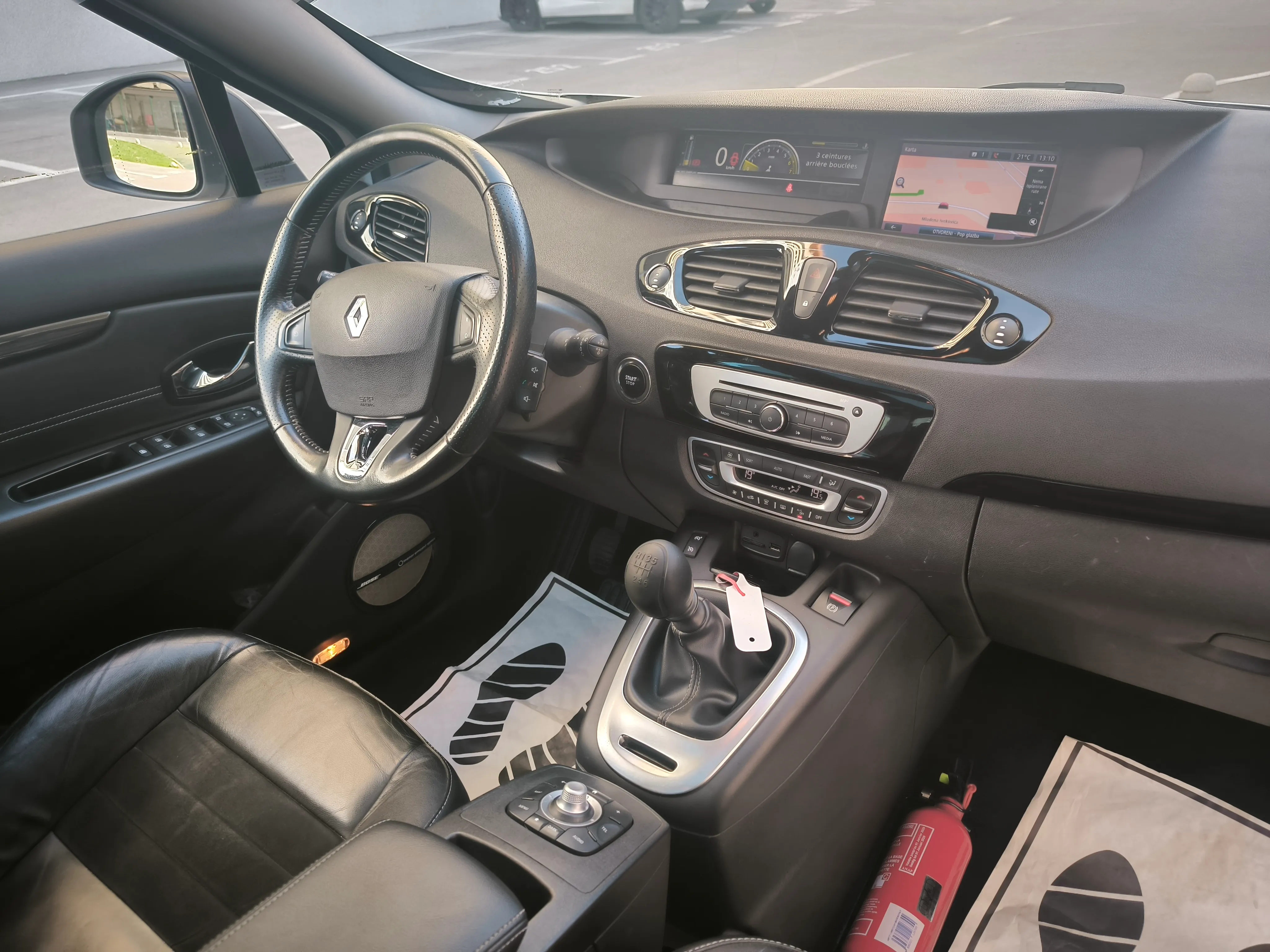 renault scenic tce 130, bose, panorama, kamera, top - slika 26