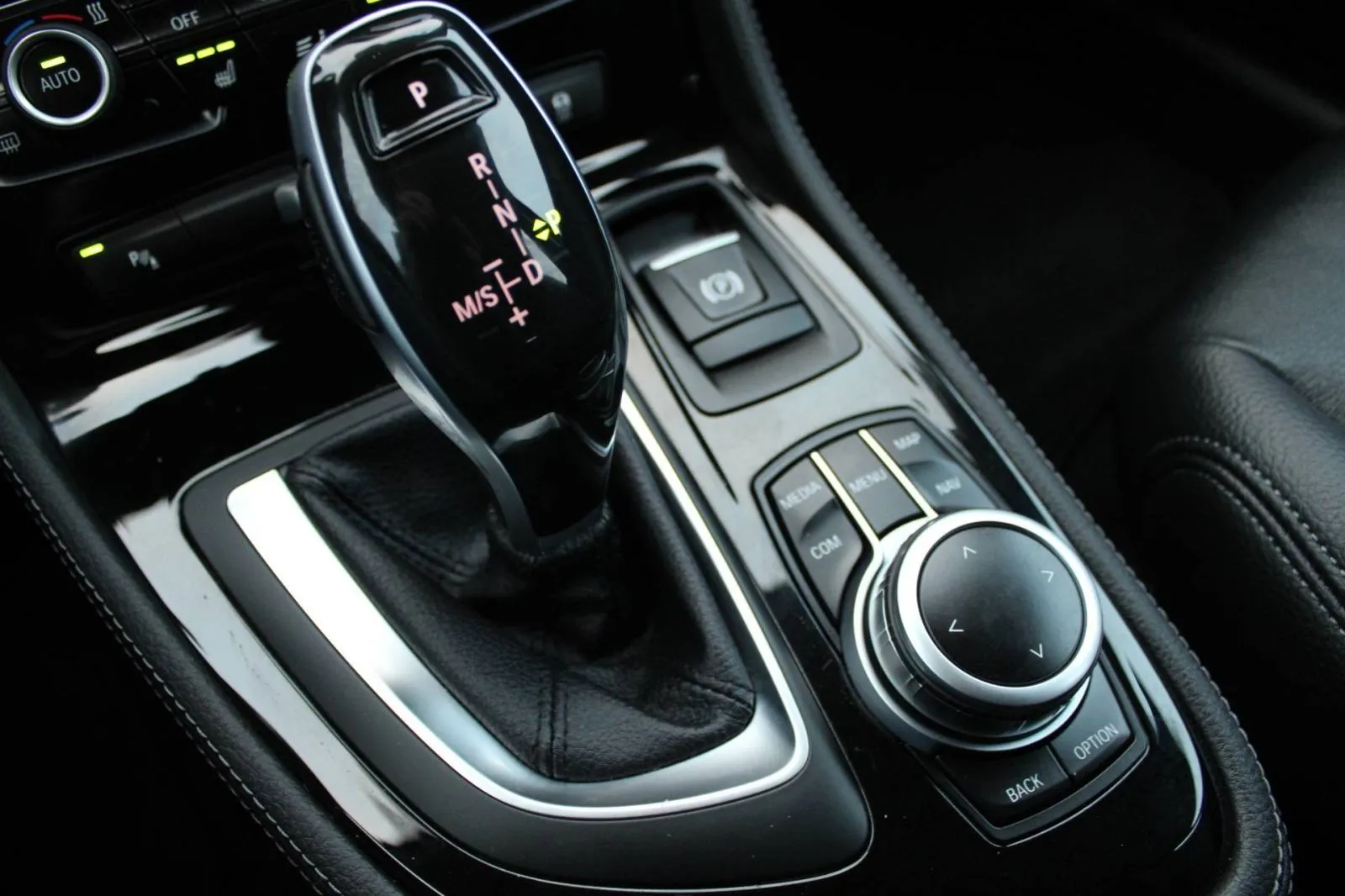 bmw serija 2 218i gran tourer automatik *led, navigacija* - slika 14