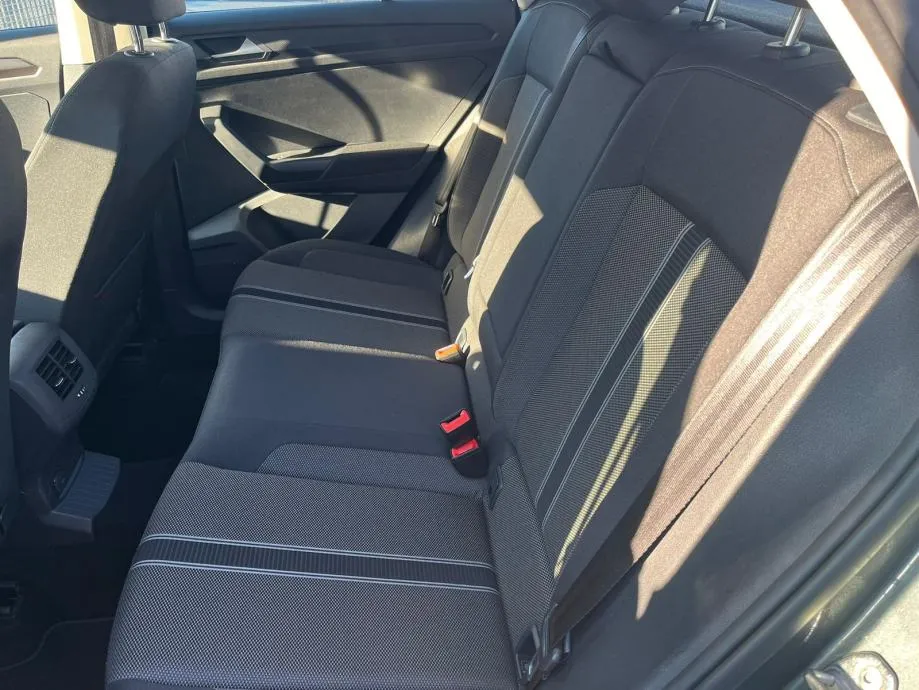 vw t-roc 1,0 tsi, navi, parking senzori i kamera 4x garancije! - slika 18