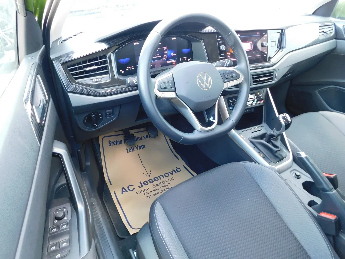 10845 volkswagen taigo 1.0 tsi life - slika 8