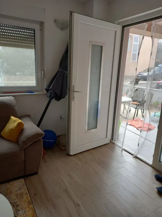 vir, nova kuća s dva stana (188m2), 300 metara do plaže (prodaja) - slika 6