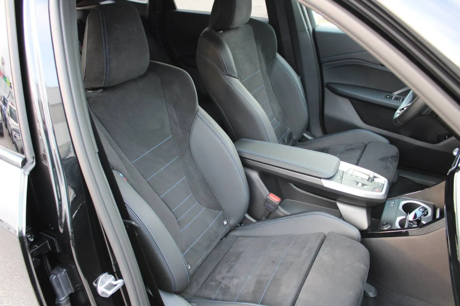 bmw x1 xdrive 23i m-paket automatik *led, navigacija, kamera* - slika 14