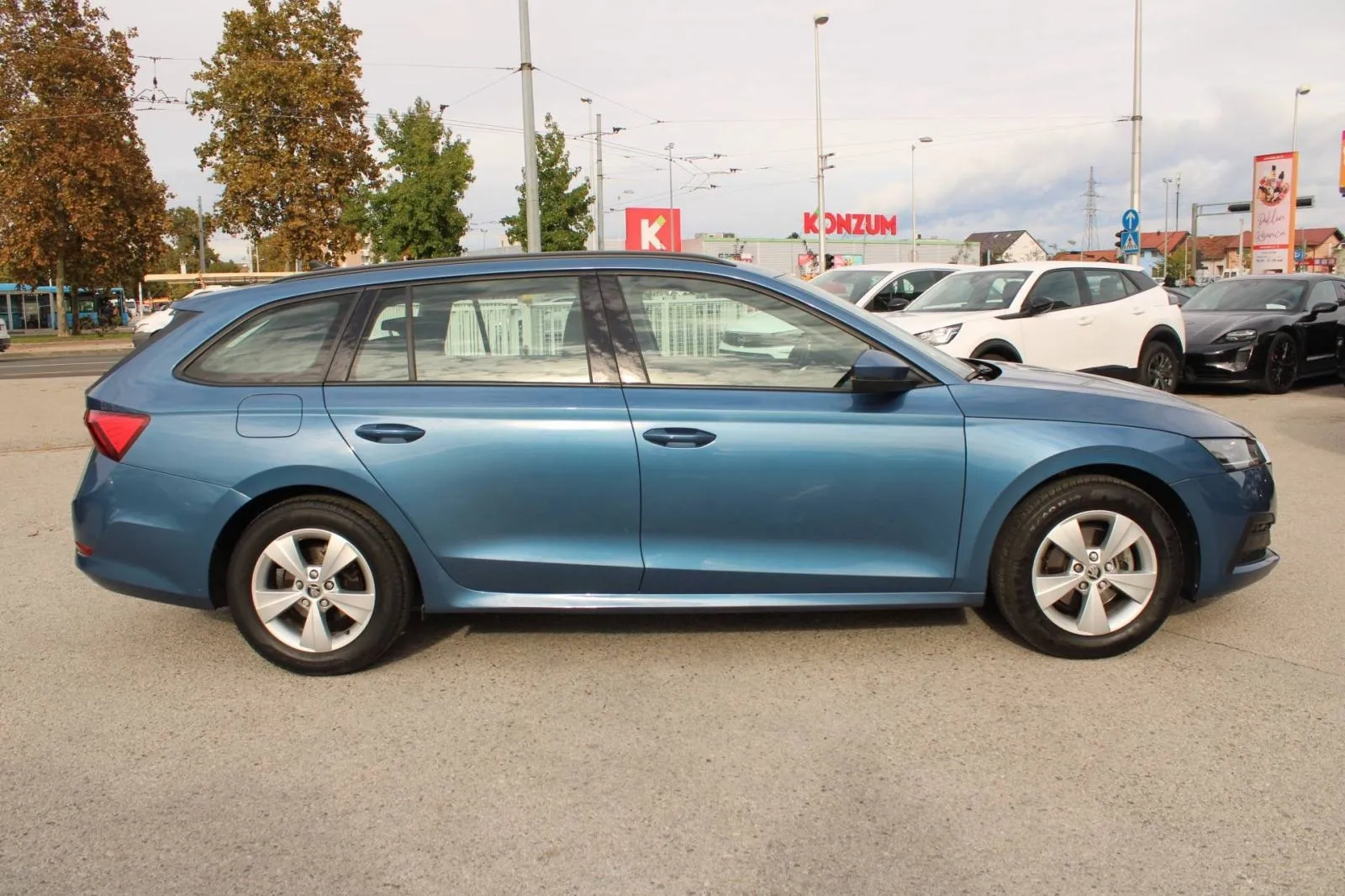 škoda octavia combi 1.0 tsi dsg *led, navigacija* - slika 4