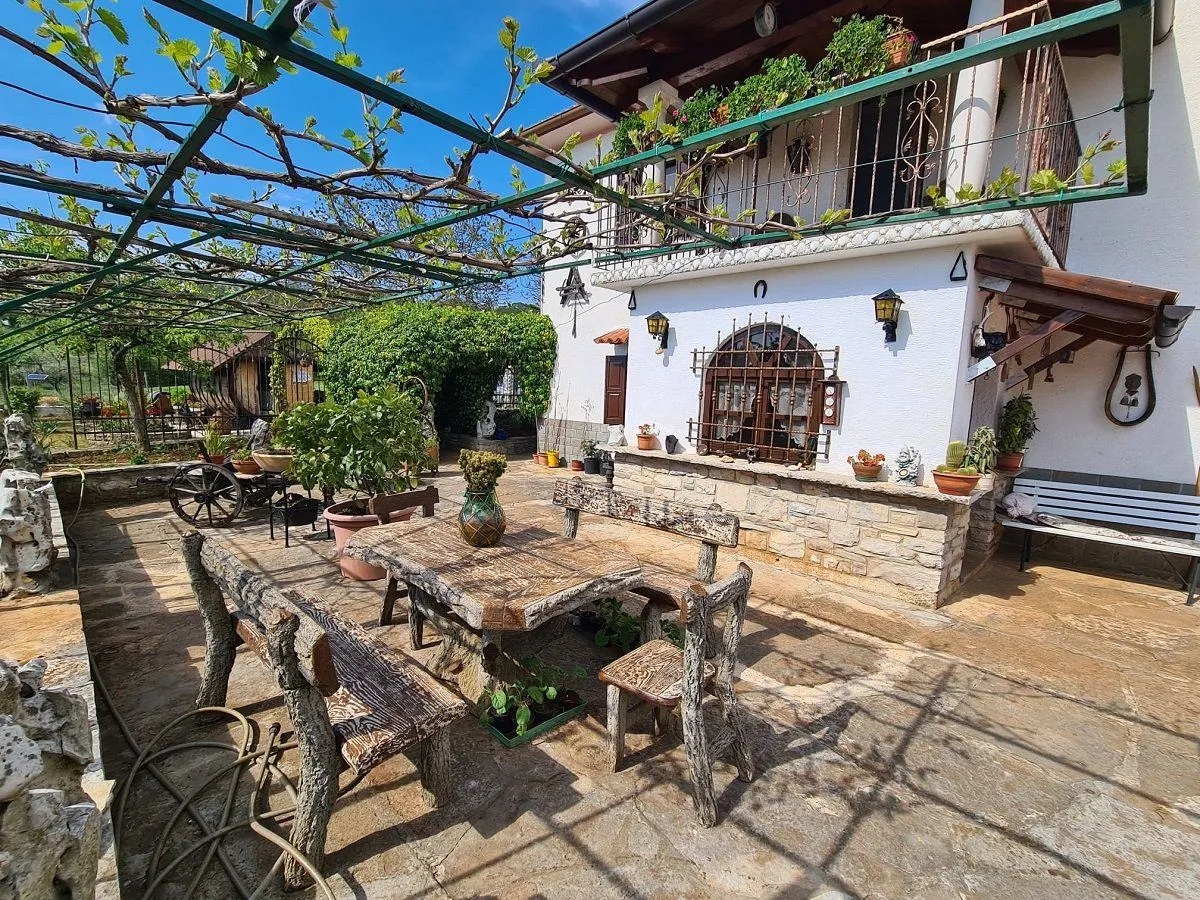 oprtalj okolica -kuća sa velikim vrtom na prodaji (prodaja) - slika 14