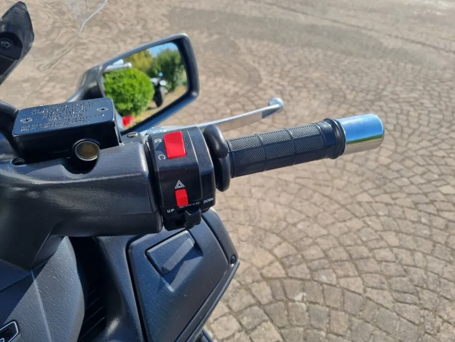 suzuki burgman 650 executive abs, 2009 god. - slika 17