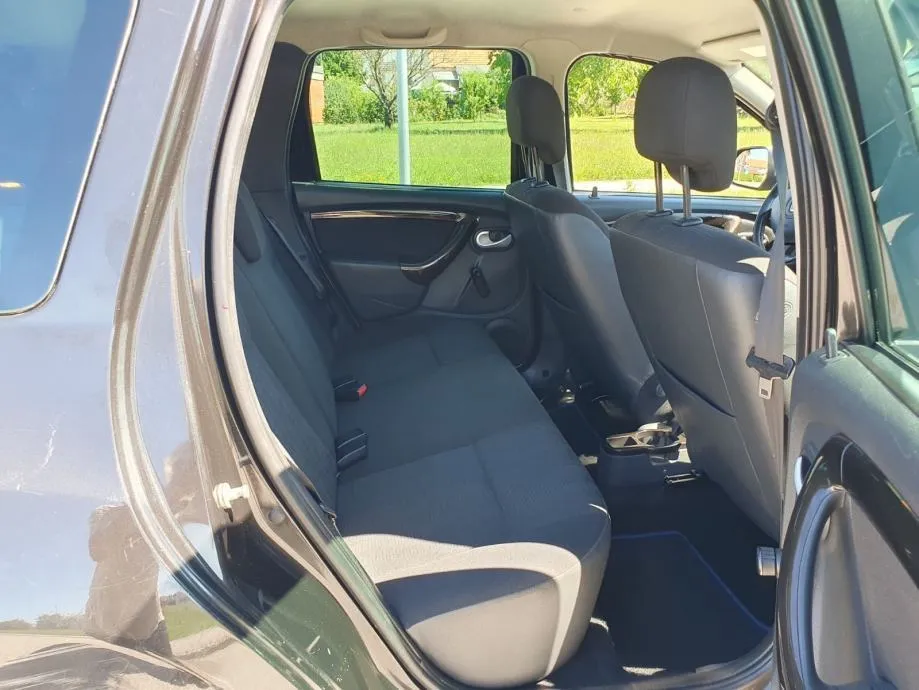 dacia duster 1,5 dci, 4x4 2012 god, 191000 km, kartice - slika 8