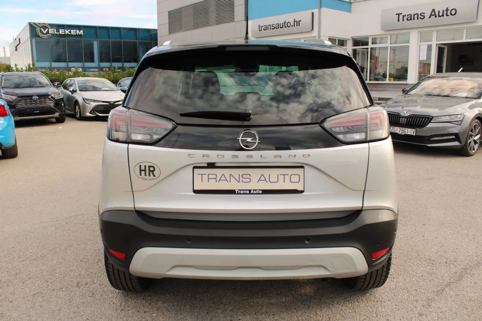 opel crossland 1.2 turbo ultimate *led, navigacija, kamera* - slika 6