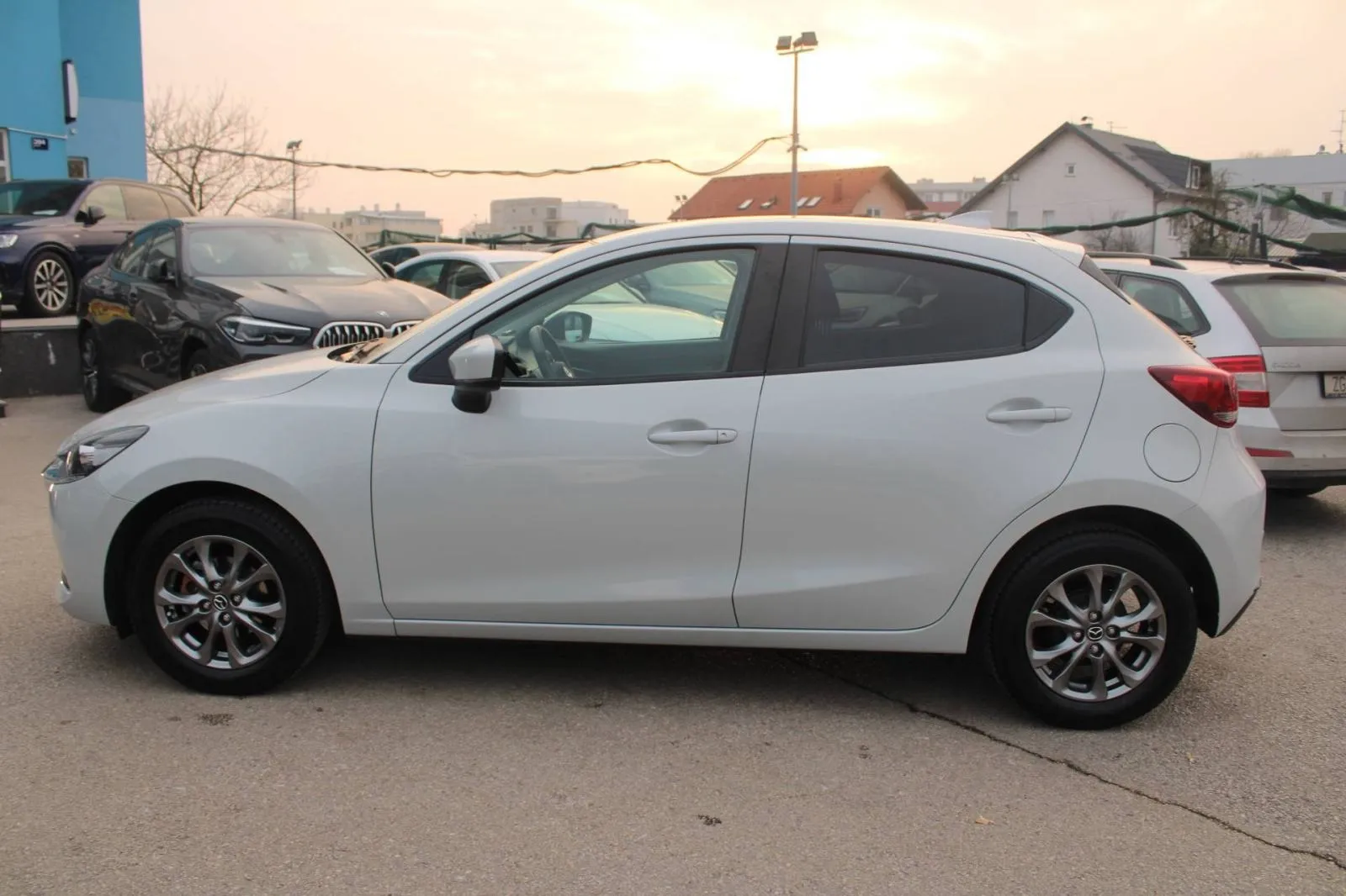 mazda 2 1.5 skyactiv g90 - slika 8