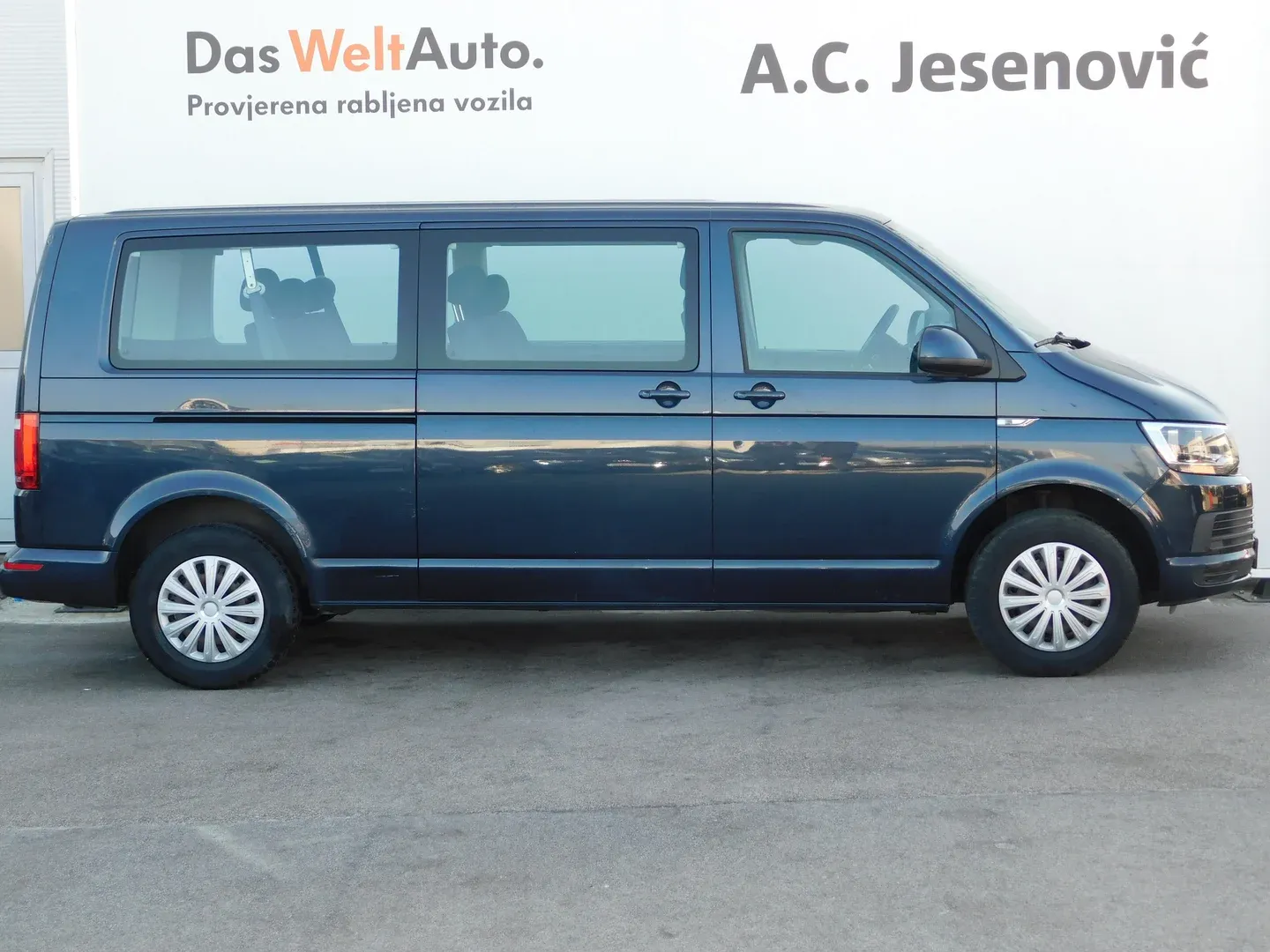 05936 vw caravelle comfortline 2.0 tdi - slika 4