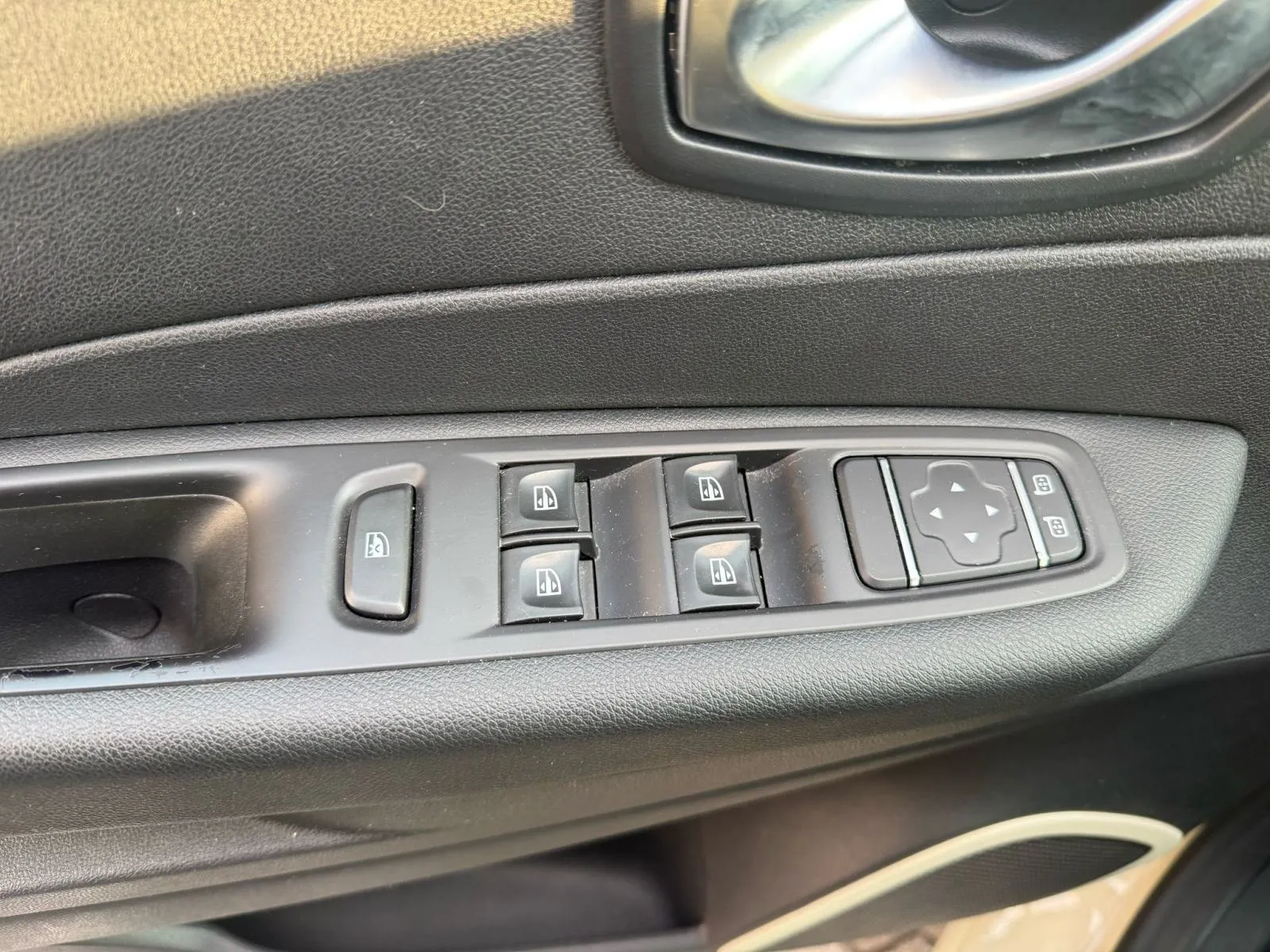 renault captur 0.9 tce, navi, klima, 4x garancija!!! - slika 12