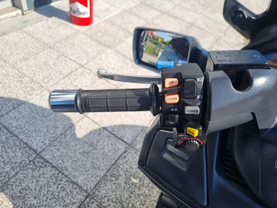 suzuki burgman 650 executive abs, 2009 god. - slika 18