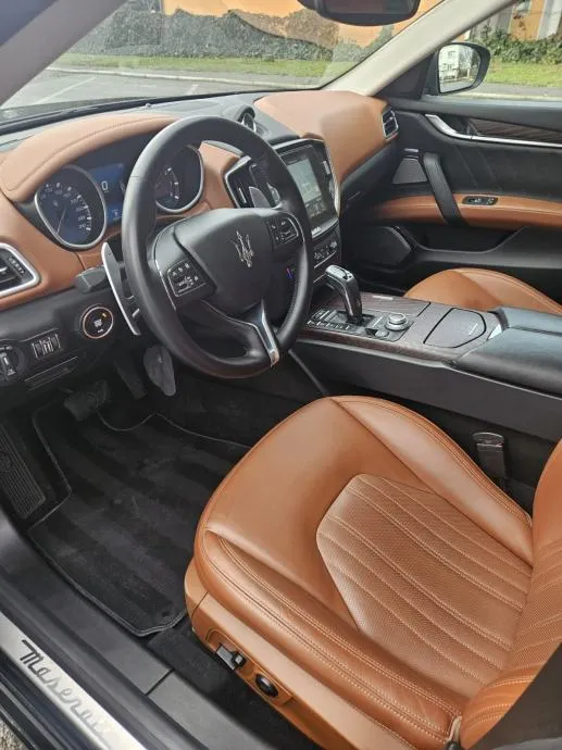 maserati ghibli sq4 3.0 v6 gran lusso - slika 10