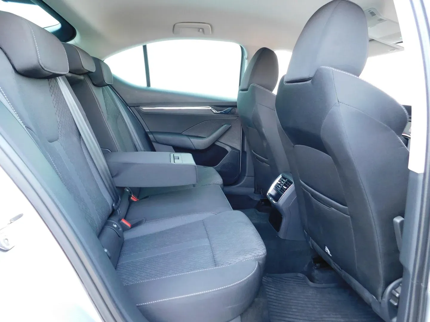 10480 škoda octavia style 2.0 tdi dsg - slika 6