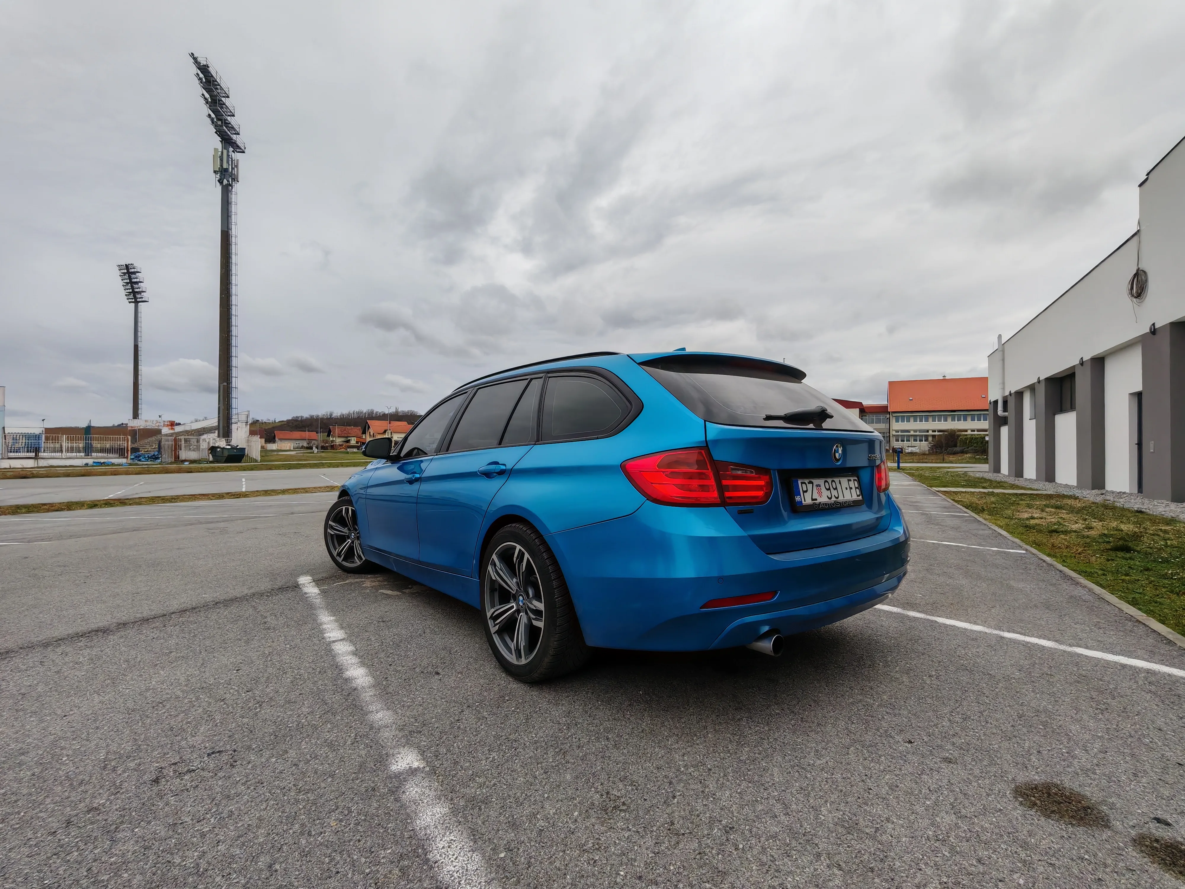 bmw f31 318da efficientdynamics, luxury line individual 2014 - slika 5