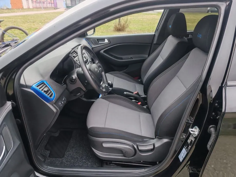 hyundai i20 1,25, 2017g. 137000 km, kartice 24/36 rata - slika 9