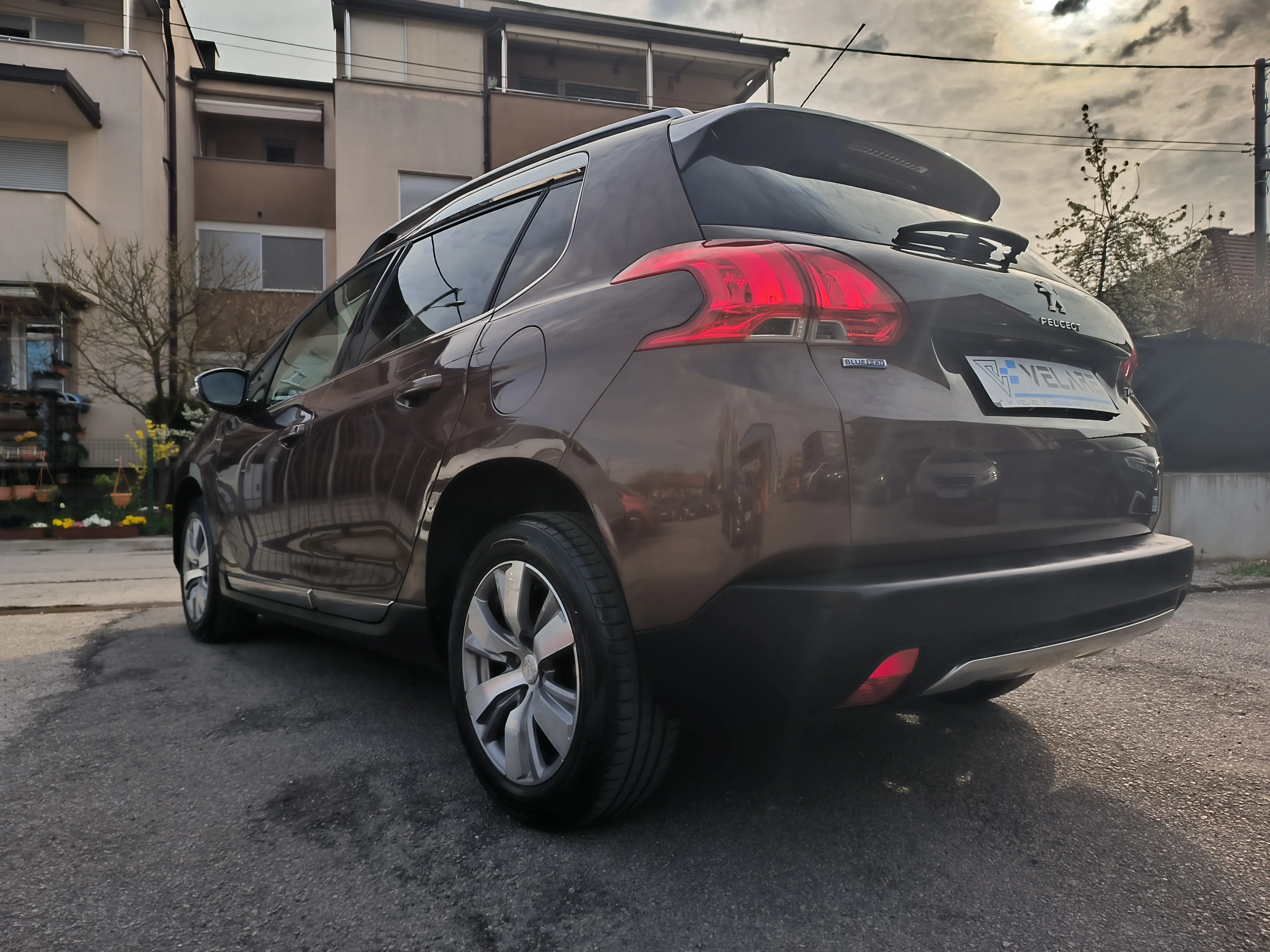 peugeot 2008 1,6 bluehdi, allure, servisna, jamstvo, reg. 1 godinu - slika 6