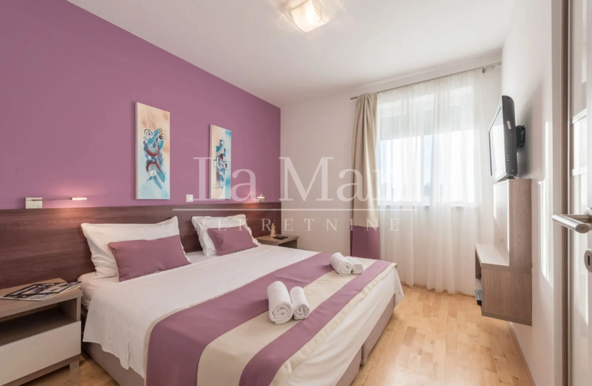 novalja- apartman prvi red do mora- e5 - 81 m2- ii. kat - slika 7