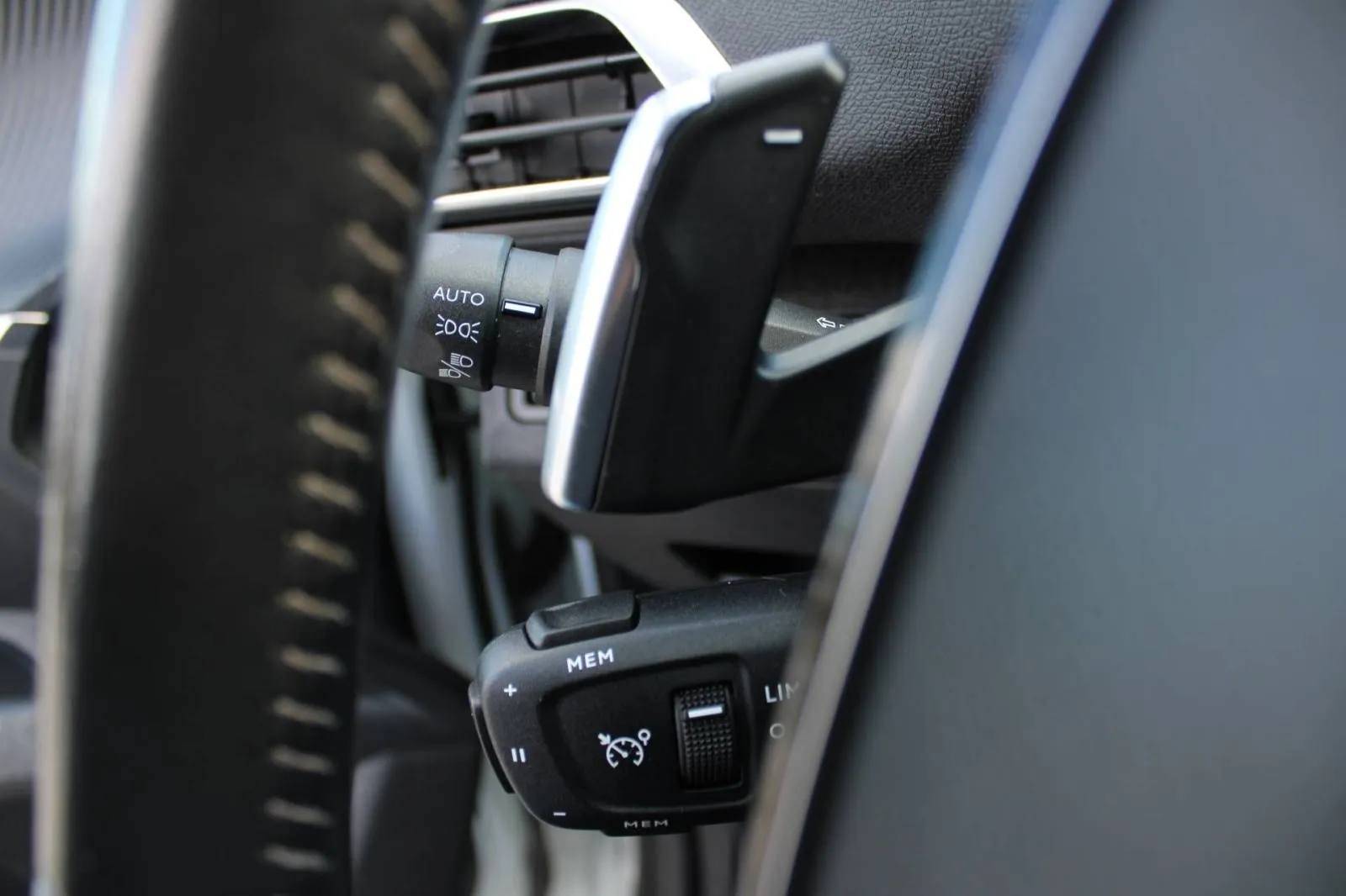 peugeot 5008 1.2 puretech automatik 7 sjedala *led, navigacija, kamera - slika 16