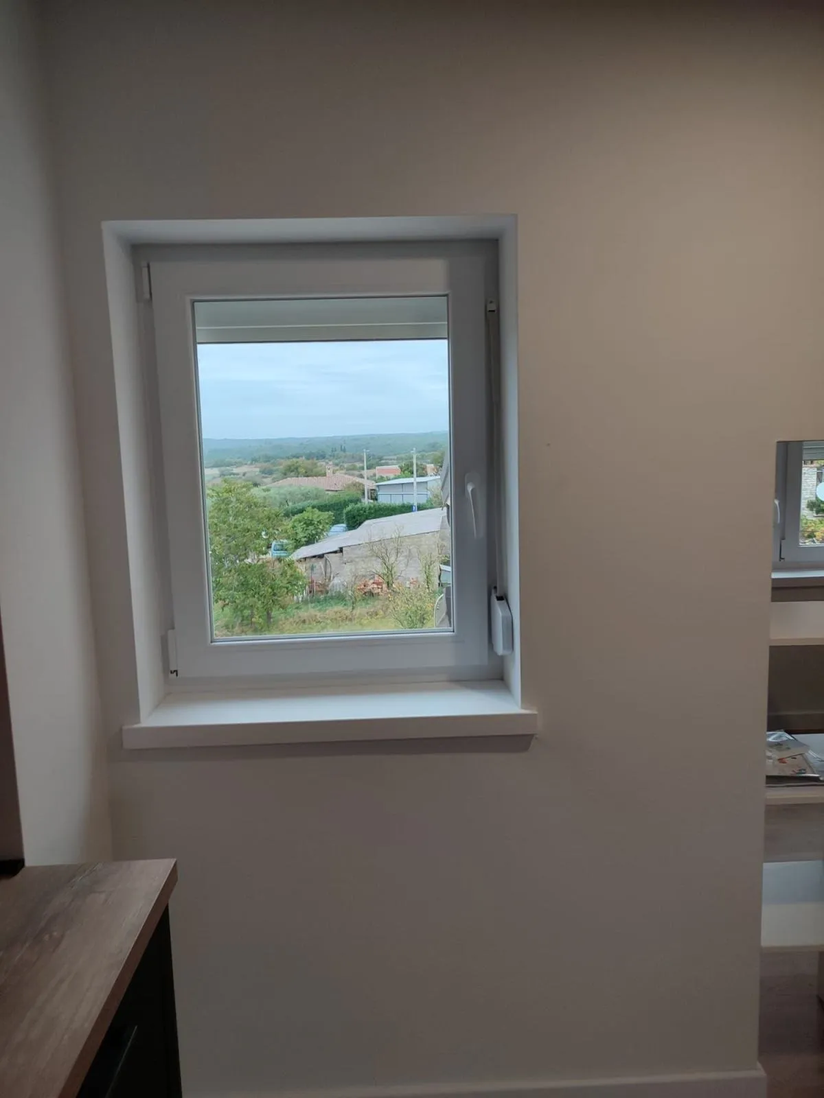 motovun-renovirana kamena kuća sa bazenom i apartmanom prodaje se - slika 2