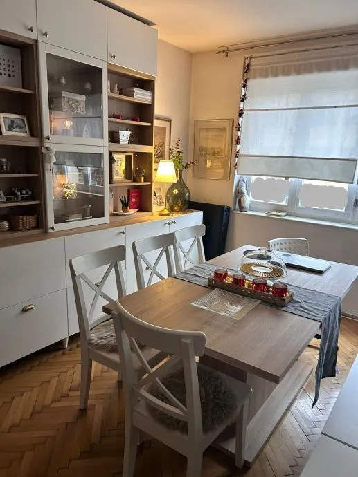 Stan: Duga Resa, 114.00 m2 mogućnost prenamjene u dva ma - Zagreb