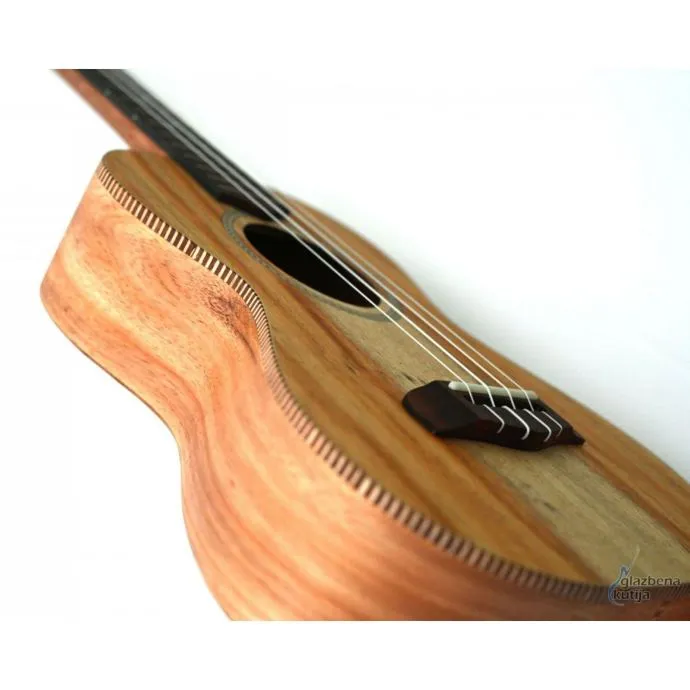 apc tt tenor ukulele - slika 4