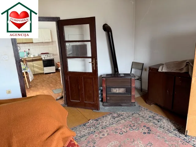 vukovar, sajmište 194 kuća 40m2 i 3 p.z. na ok. 1079 m2 - slika 11