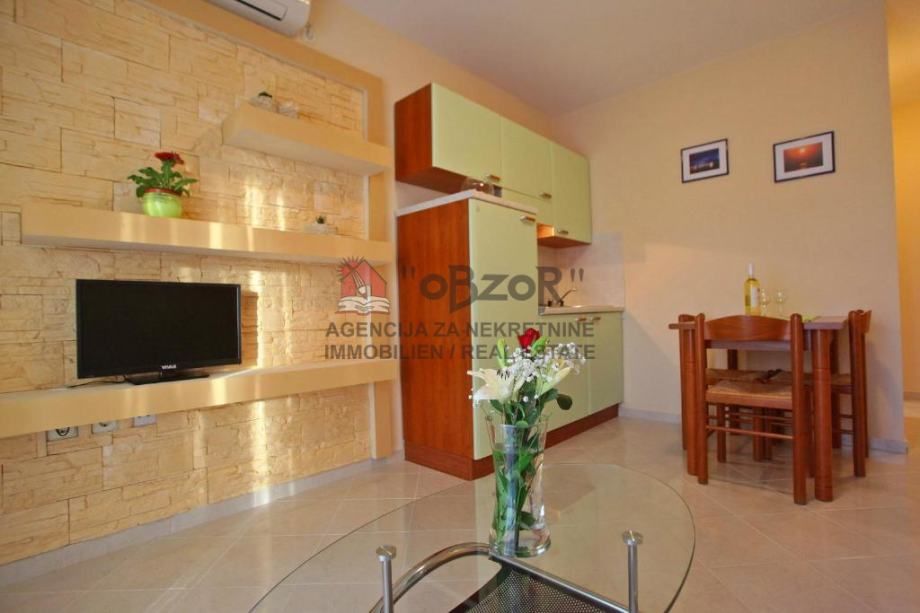sukošan-apartmanska kuća sa 7 apartmana - slika 16