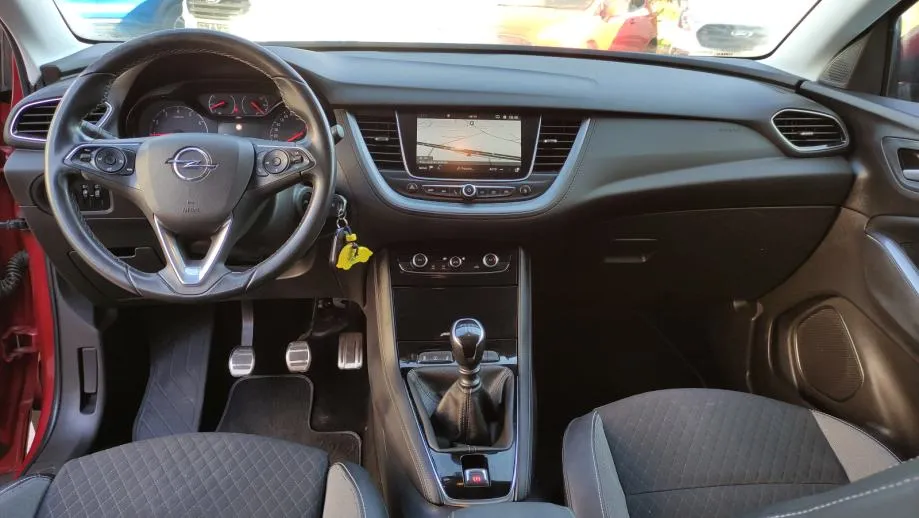 opel grandland 1,2 turbo - slika 5