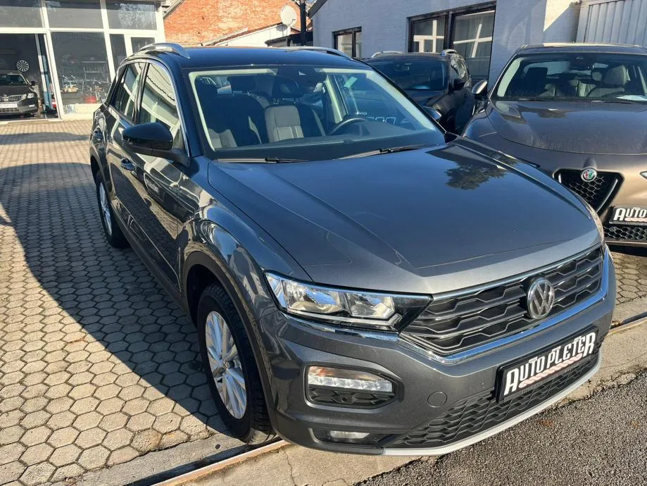 vw t-roc 1,0 tsi, navi, parking senzori i kamera 4x garancije! - slika 11
