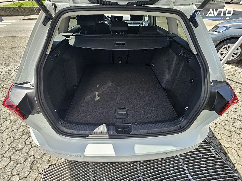 volkswagen golf variant 1.5 tsi life 110kw - slika 9