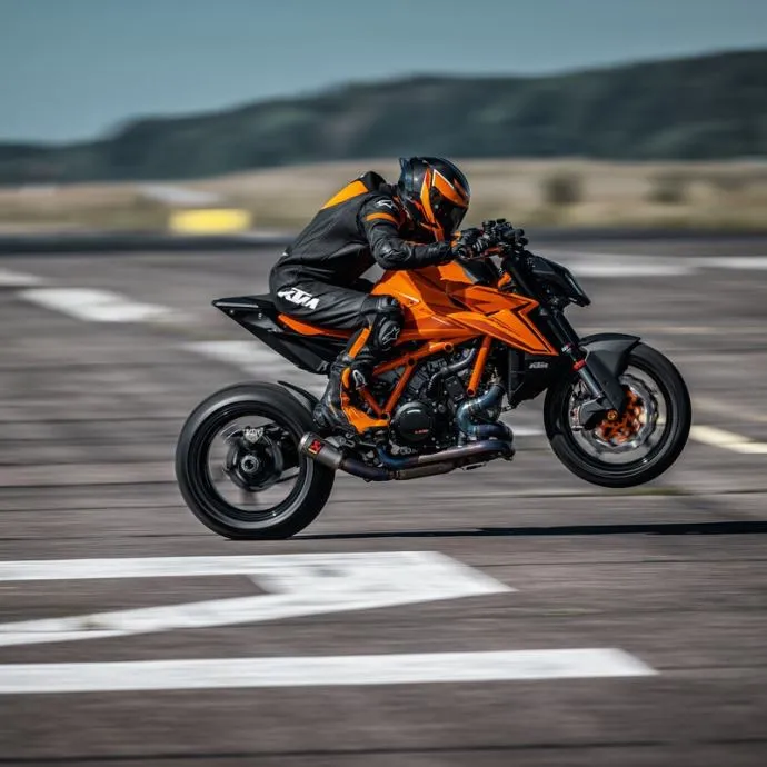 ktm 1390 super duke r evo, novo, 2024 god. - slika 7