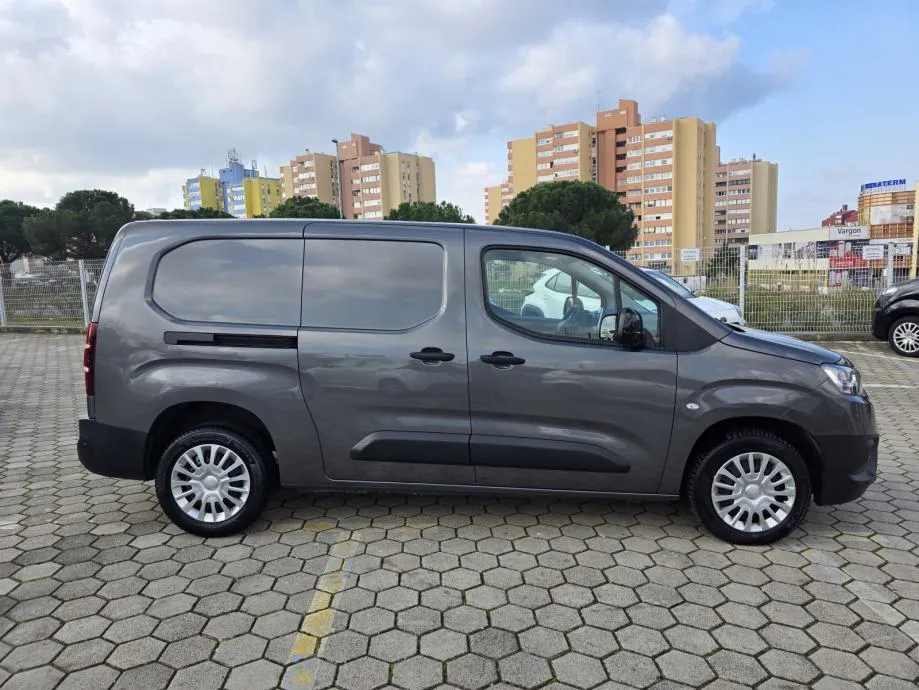 toyota proace city 1,5 d-4d 75 kw (102 ks) l2, 2022 god. - slika 7