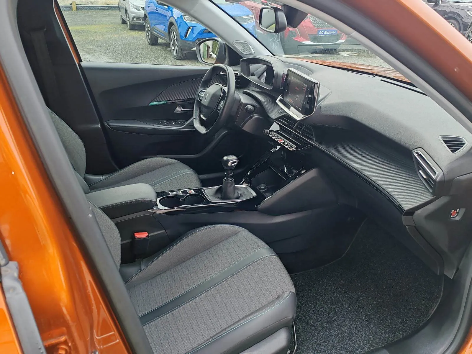 peugeot 2008 1,2 - slika 10