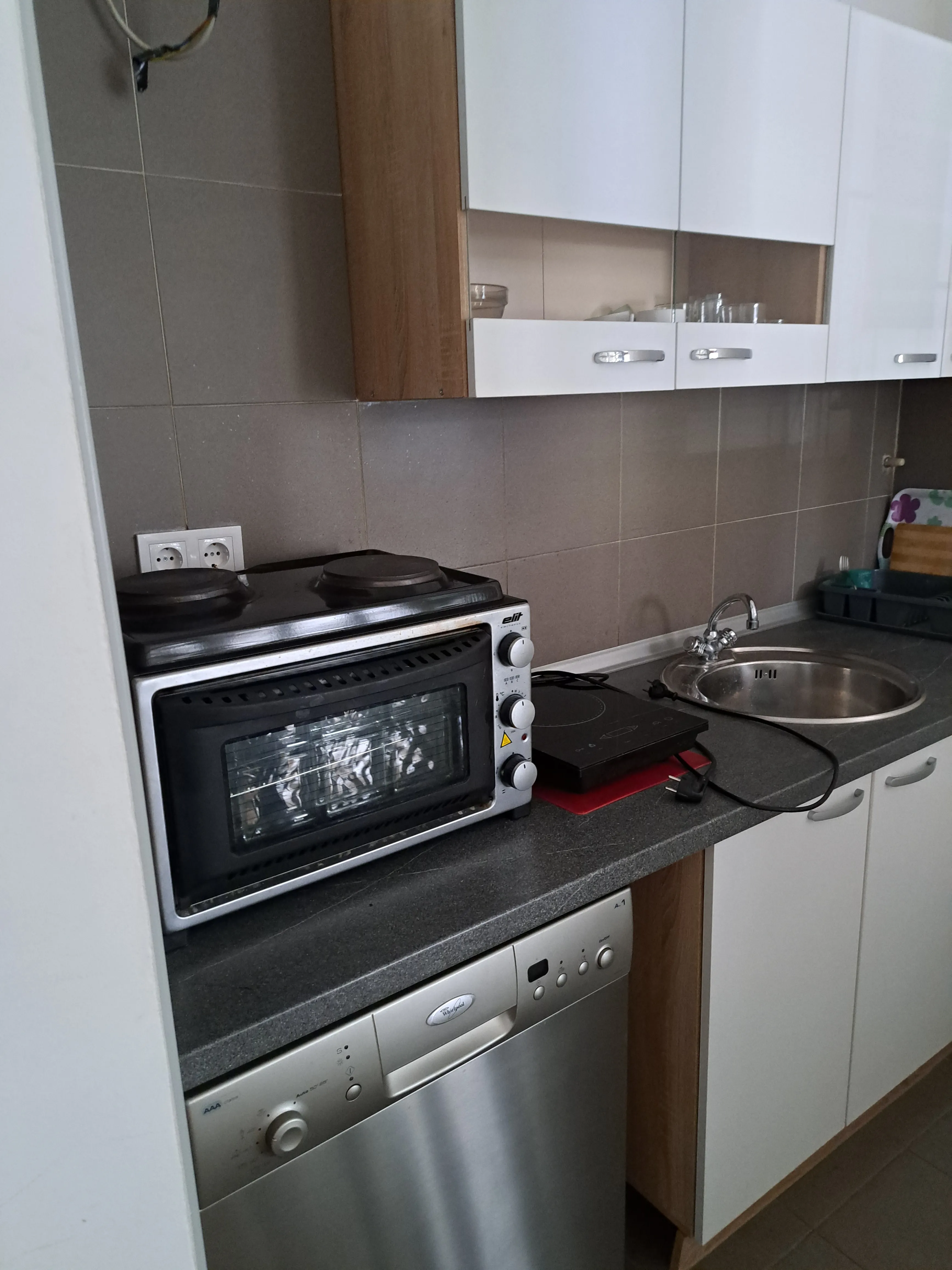 soba u velikom stanu uz cimerice,maksimir, 300e - slika 3