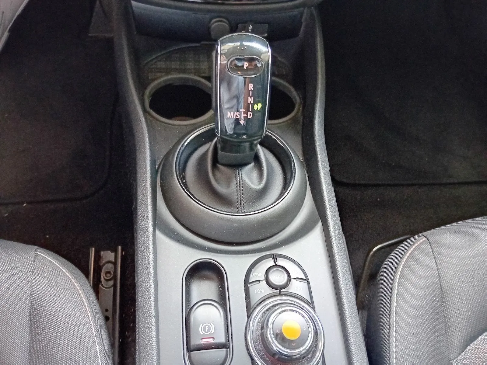 mini clubman automatic, ,do 2 godine jamstva,u sustavu pdv-a. - slika 10