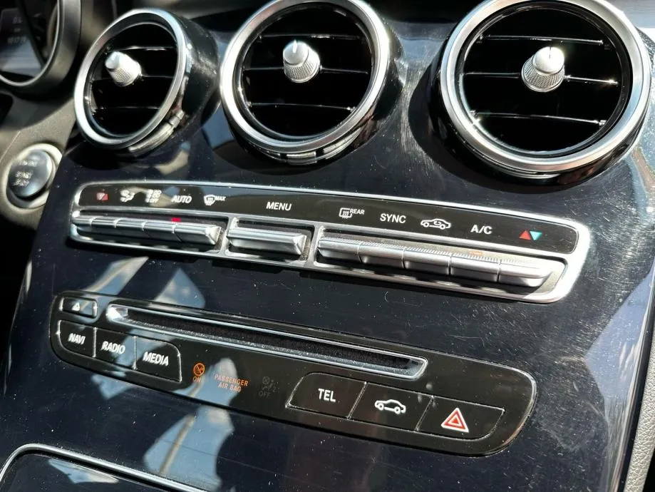 mercedes-benz c-klasa 200d•automatik•100kw•2016.g.•gotovina• - slika 14