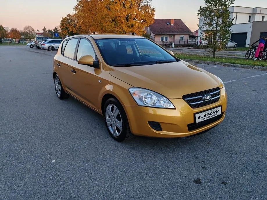 kia ceed (cee'd) 1,6 crdi ,2009g, 173000 km, kartice 24/36 rata - slika 3