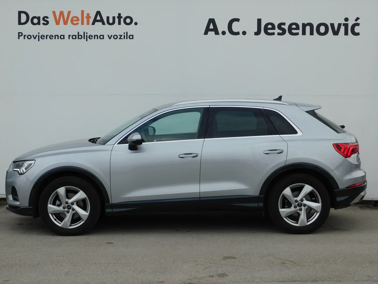 12568 audi q3 35tdi s tr advanced+ - slika 6