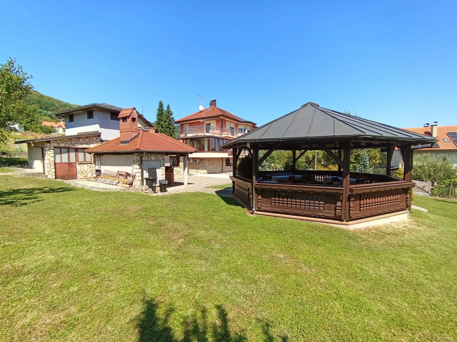 sniženo villa kuća: zagreb (podsused), 550.00 m2 (prodaja) - slika 13
