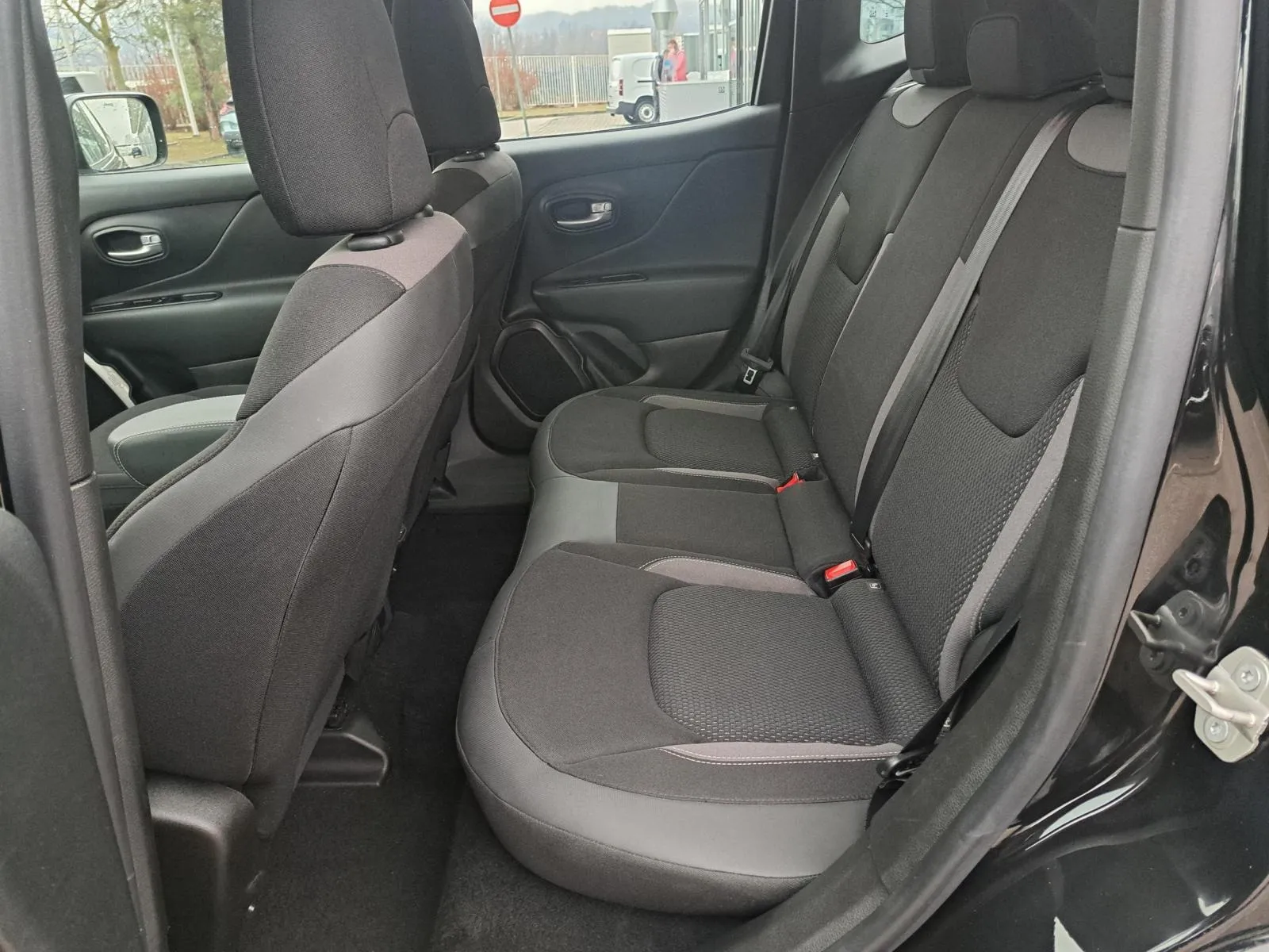 jeep renegade e-hybrid limited 1.5 turbo - slika 18